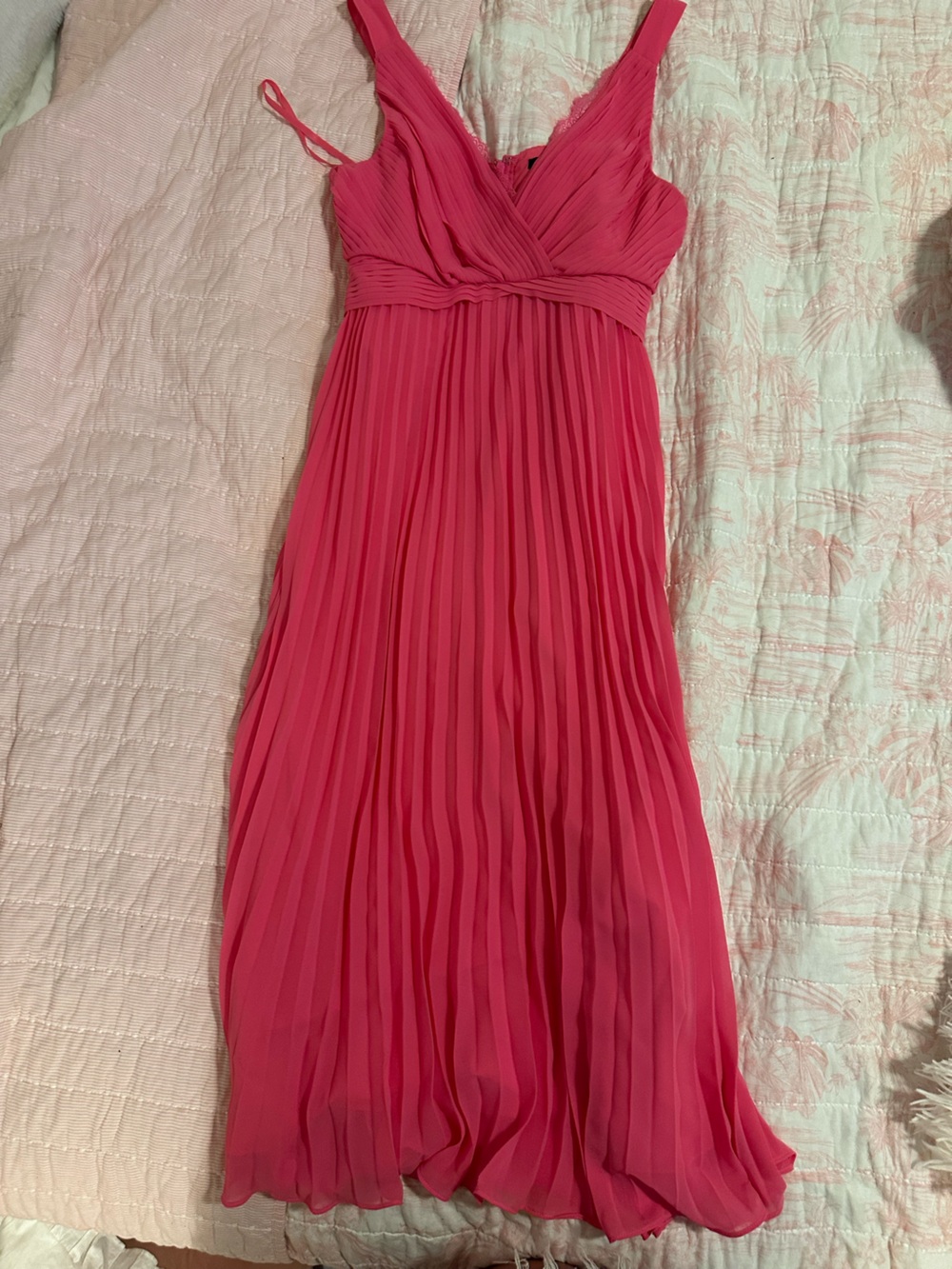 Versona Fuchsia Pleated Maxi Dress with V-Neck